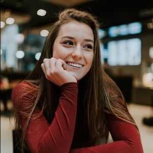 Meet your Posher, Maeve